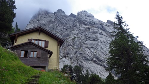 Die Engelhornhütte.