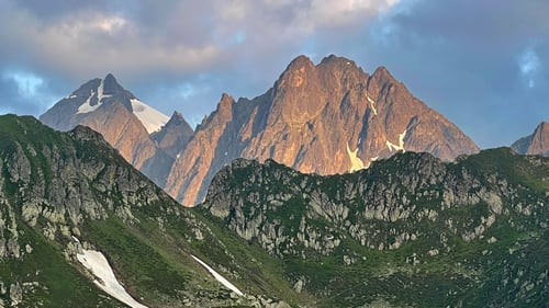 2021/07: Krönten und Mäntliser bei Sonnenaufgang (CH/UR)