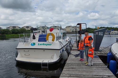 Wir sind am Ende unserer Tour in Carrick-on-Shannon angekommen. Die Larkspur wird neu betankt.