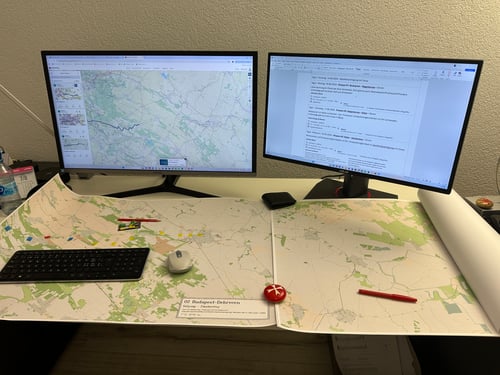 Im Vorfeld fand eine intensive Planung statt. Sogar selbst erstelle Karten lies ich mir drucken.