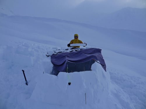 Plan B wird umgesetzt: Aus dem Iglu wird ein Biwak