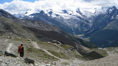 Abstieg zurück auf die Weissmieshütte