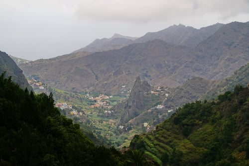 Unser Aufstiegstal mit den markanten Los Gemelos