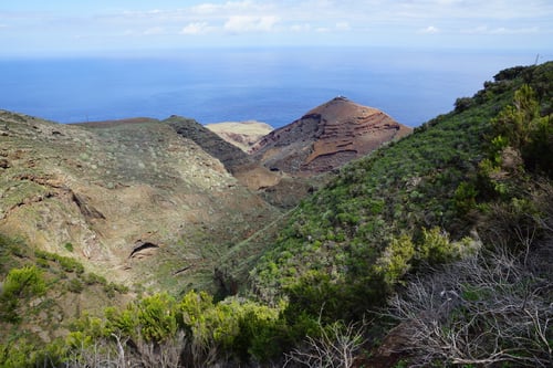 Herrliche Ausblicke auf die vielfarbene Landschaft