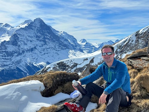 Am Gipfel des Bandspitz (2’401m). Attraktiver kann das Panorama nicht sein.