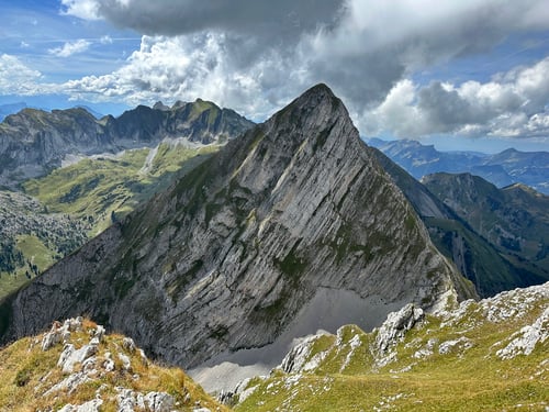 2023/09: Was für ein Berg! Dent de Folliéran, auch genannt "Das Matterhorn des Freiburgerlandes" (CH/FR)