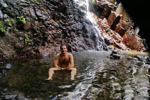 Endlich beim Wasserfall - Ein Bad gefälligst
