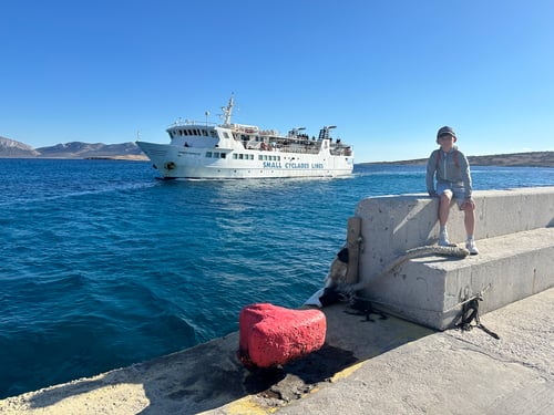 Mit dem Schiff von Insel zu Insel.