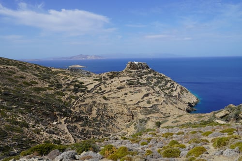 2024/10: Blick auf das ehemalige Arkesíni (GR/Amorgos)