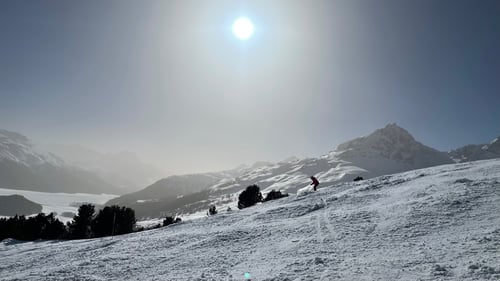 2021/02: Tanja auf der Talabfahrt zur Alp Giop (CH/GR)