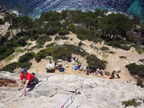 Kletterrouten gleich oberhalb des Meeres