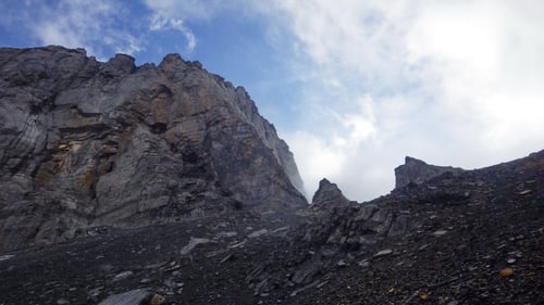 Blick auf die Südwand des Schlossbergs und die gleichnamige Lücke.