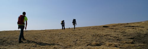 Auf dem Kamm dem in Richtung Gipfel des Gazzirolas