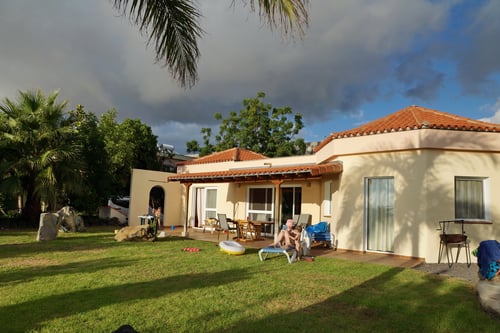 Perfekt nach Westen ausgerichtet