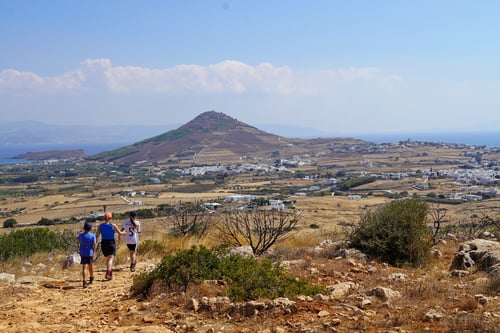 2024/09: Wanderung auf der alten byzantinische Strasse hinunter in Richtung Meer (GR/Paros)