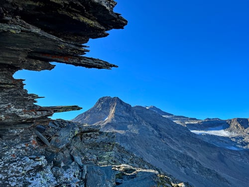 2022/09: Blick vom Sirwoltehorn auf das 3'269 Meter hohe Böshorn / Rauthorn (CH/VS)
