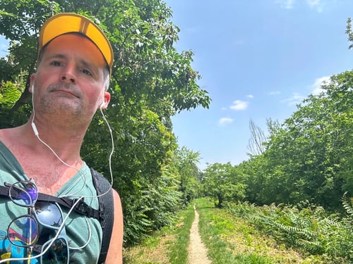 Endlich aus dem Stadtgebiet raus. Ein schöner Pfad liegt vor mir.