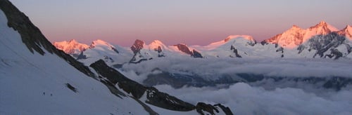 Die Sonne geht auf. Bald sind wir auf dem Lagginjoch
