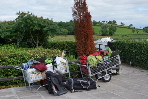 Unser Gepäck und Verpflegung für die Hausbootwoche.