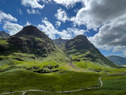 2022/07: Das Bergmassiv der "Three Sisters" (SCO)