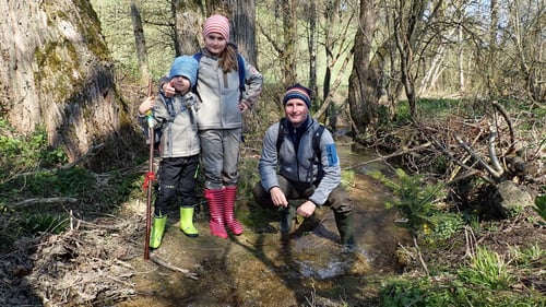 Startfoto der ersten Etappe. Noch war es kühl, doch die folgenden Tage würden wir im T-Shirt wandern können.