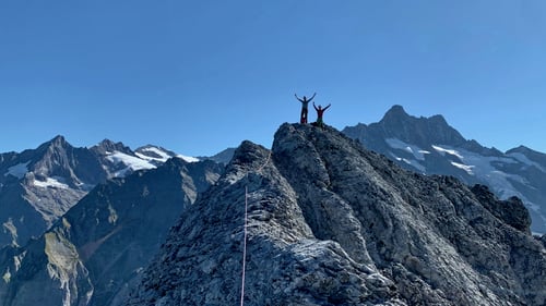 (Copyright by www.tobiaserzberger.ch)