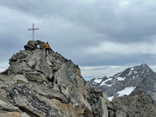 Dominik am Gipfel des Almagellerhorns.