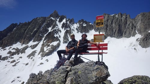 Bald fährt das Postauto!
