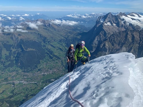 Kurz vor dem Gipfel des Eigers (Copyright by www.tobiaserzberger.ch)