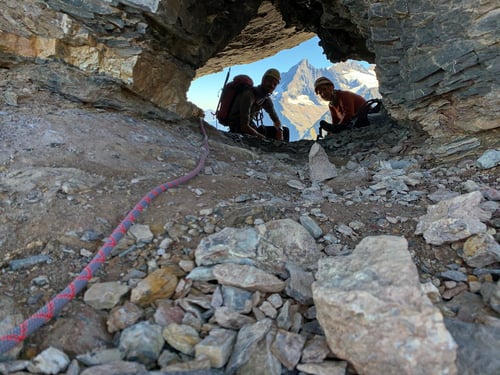 Der berühmte "Durchschlupf" (Copyright by www.tobiaserzberger.ch).