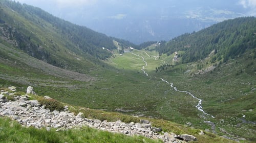 Blick vom Passo Predèlp hinunter ins Tal