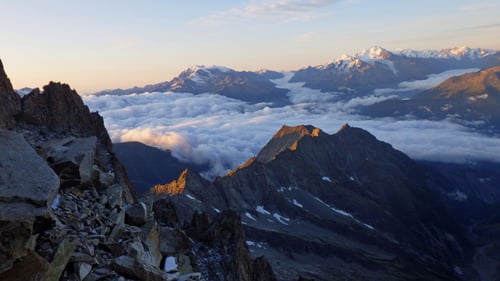 08/2019: Sonnenaufgang auf dem Weg aufs Bietschhorn (VS/CH)