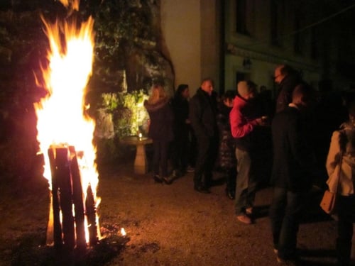 kreuzen Feuer im Schnee Solothurn