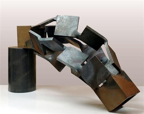 Metamorphosis (変容)   Level - Vertical  ＜No.M - 27＞ ／  2009  ／  H.30 x 45 x 20cm  ／ 軟鋼