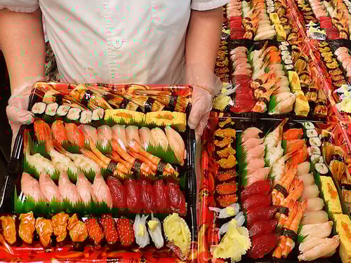 パレスサイドビル　寿司　出前