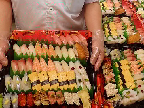 新宿オークタワー　寿司　出前