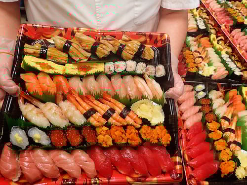 THE WAVES AKIHABARA　寿司　出前