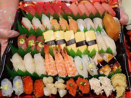 フロンティア新宿タワー　寿司　出前