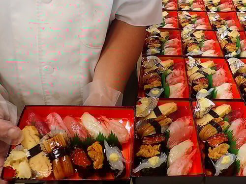 港区　寿司　出前