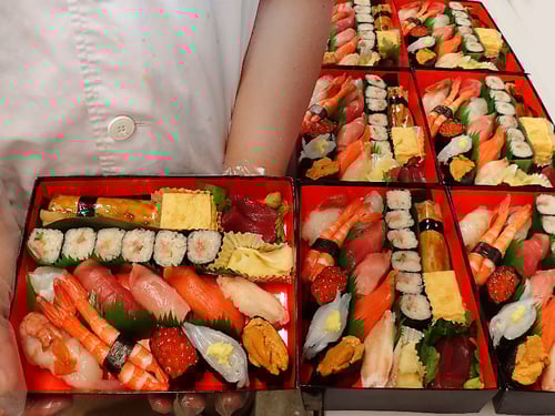 新宿区　納会　寿司　出前