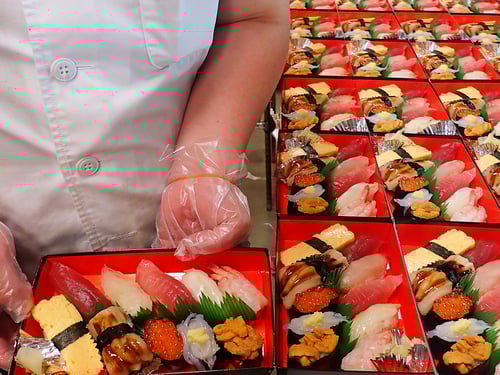 Dタワー西新宿　寿司　出前