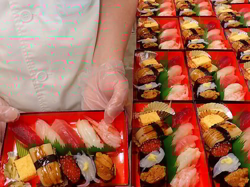 千代田区　ランチ　高級　宅配寿司