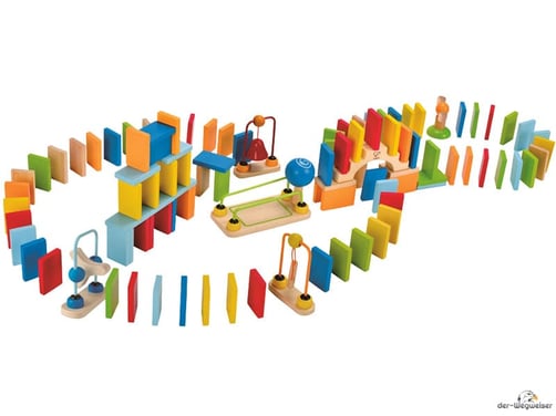 Im Paket Hape sind 107 Einzelteile mit 100 Dominosteine und 7 Trick-Stücke enthalten.