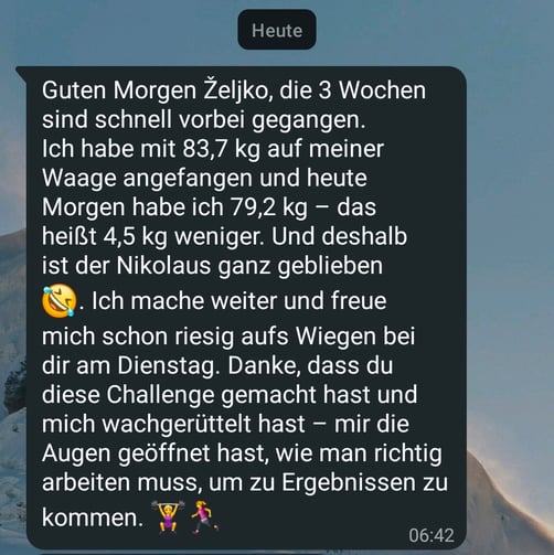 WhatsApp-Screenshot mit Teilnehmer-Feedback zur Mini-Cut Challenge: Startgewicht 83,7 kg, nach drei Wochen 79,2 kg (-4,5 kg) und Dank für die Challenge und die erzielten Fortschritte.