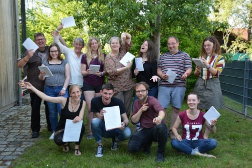 Die Teilnehmer*innen des Schreib-Workshops am 1. Juni erlebten einen tollen Tag voll mit Inspiration, Ideen und Lust am Schreiben.