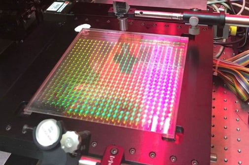 露光試作した大面積ホログラム