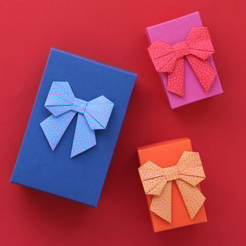 origami zvezda zvezdica star stern neon papier darilo darilna škatla škatle pentlja bow 