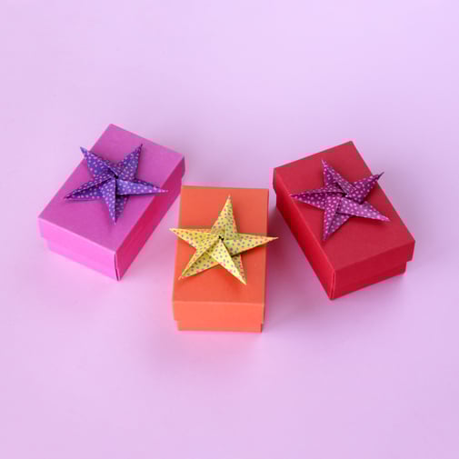 origami zvezda zvezdica star stern neon papier darilo darilna škatla škatle 