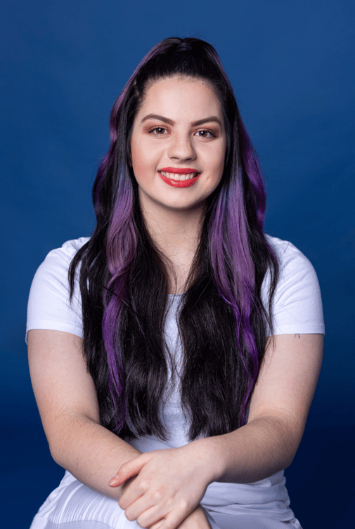 Portraitfoto-Vanessa-Beautyexpertin-Institut-Andrea-Eiler-Linz-Leonding