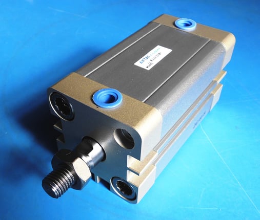 KOMPAUT Cilindro compatto Airtac serie ACE conforme alla normativa ISO21287